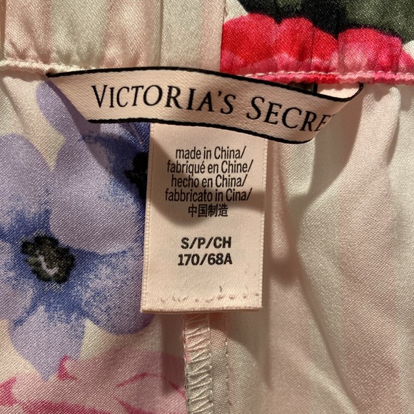 Victoria’s Secret Floral Vine Stripe Satin Sleep Shorts - Picture 13 of 15